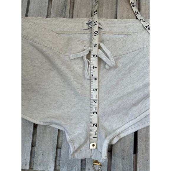 Vintage Y2K Abercrombie & Fitch NY White Gray Heather Mini Short Booty Shorts - Picture 7 of 7